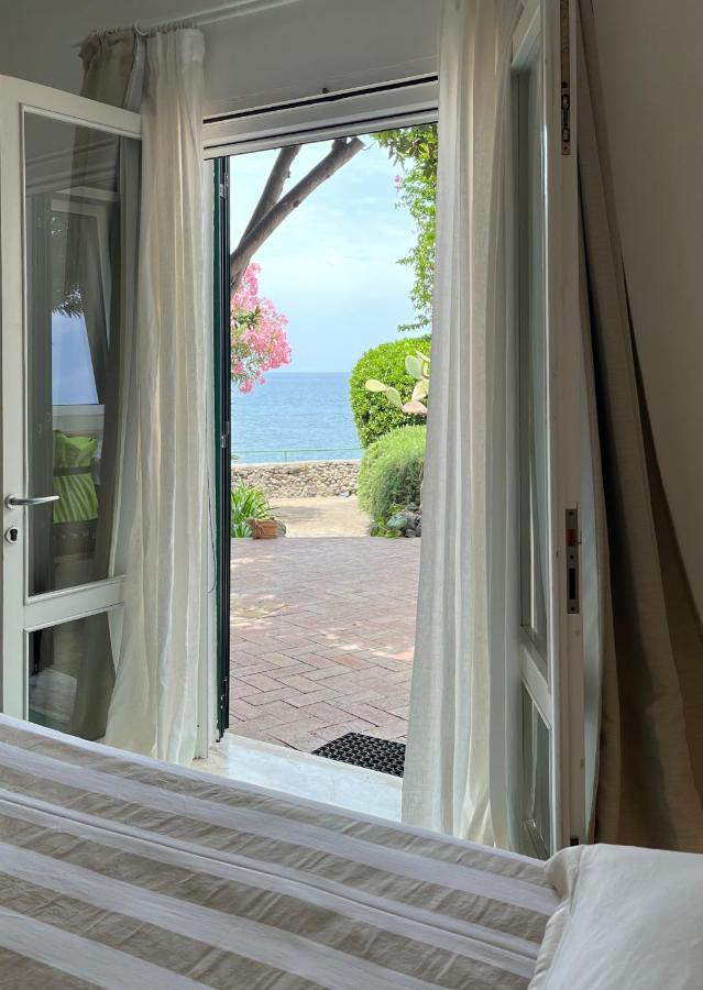 كازاميتْشيولا تيرمي Nelinda Waterfront Accommodation المظهر الخارجي الصورة