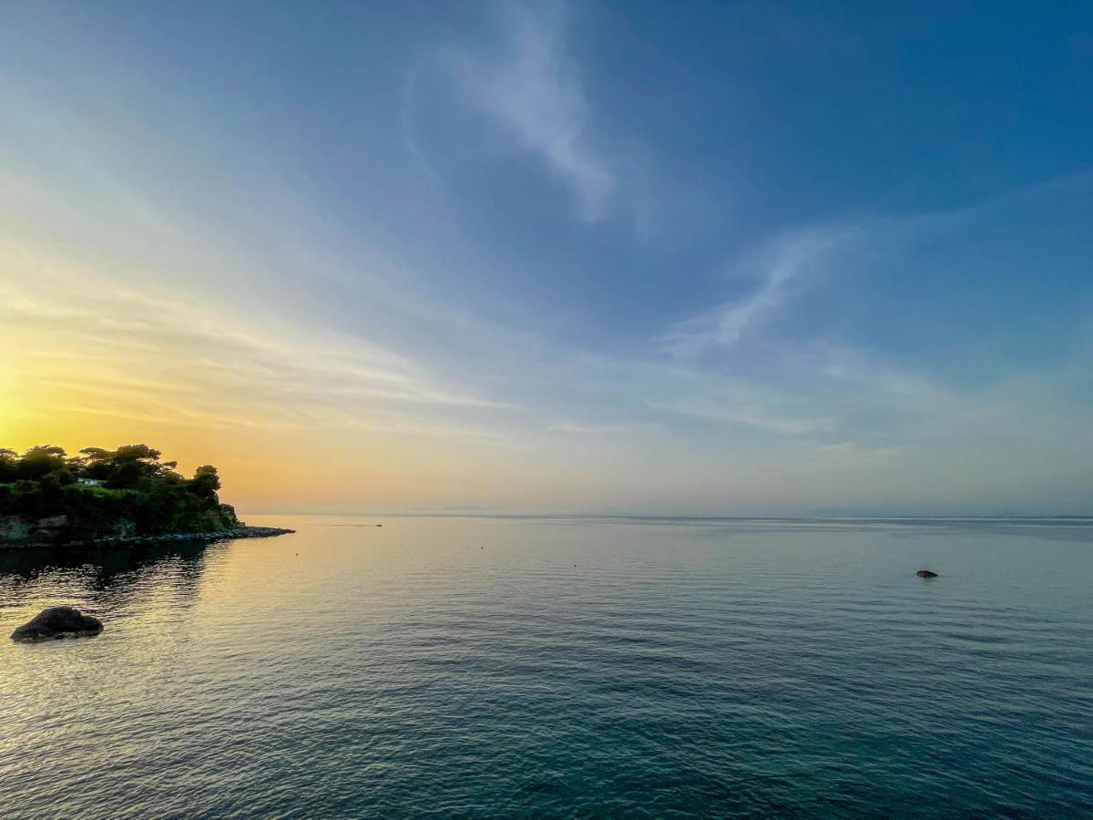 كازاميتْشيولا تيرمي Nelinda Waterfront Accommodation المظهر الخارجي الصورة